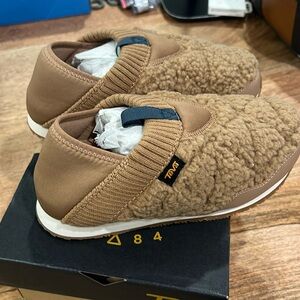 Teva mock fleece athletic booties 6